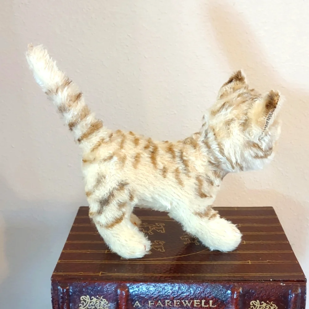 Vintage 1960s Steiff "Tapsy Tabby Cat" Mohair Plush Toy Collectible - Picture 5 of 9